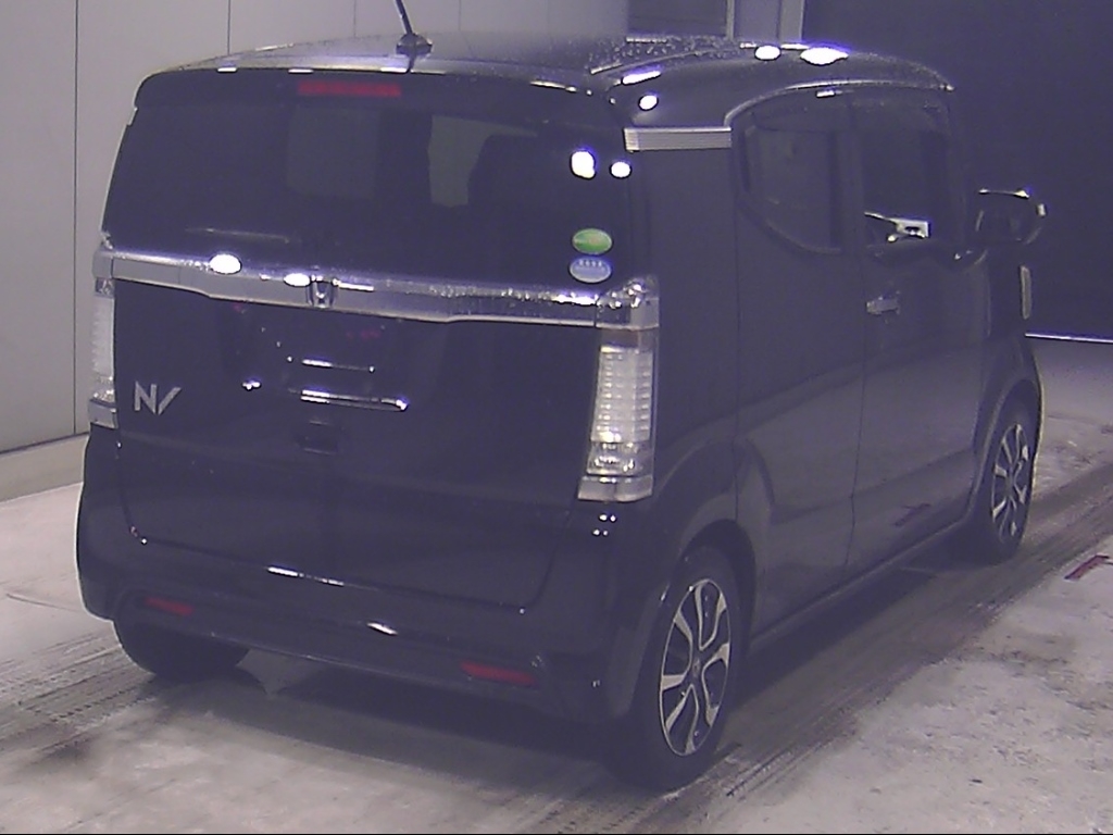 HONDA N-BOX SLASH