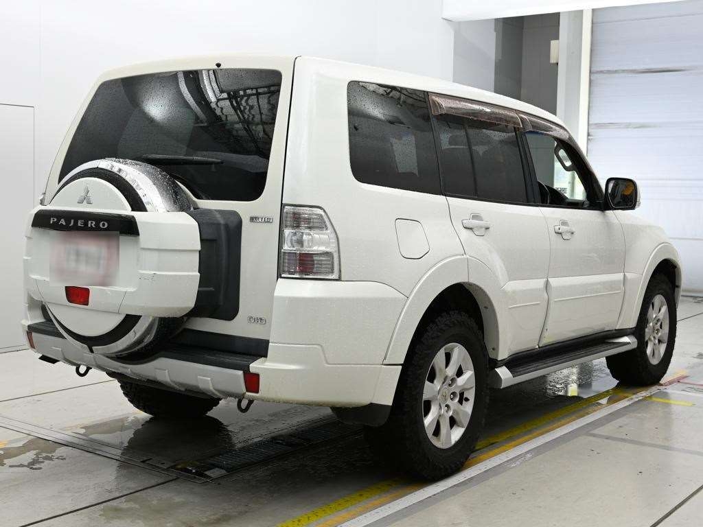 MITSUBISHI PAJERO