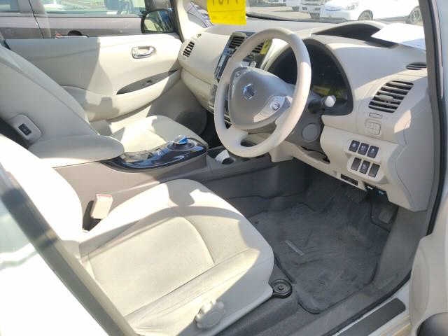NISSAN LEAF