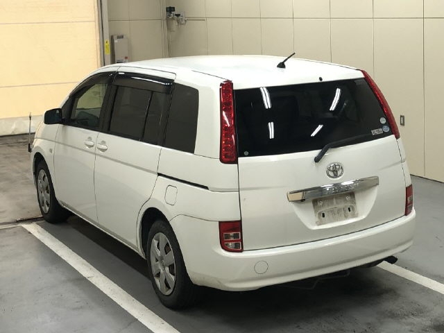 TOYOTA ISIS