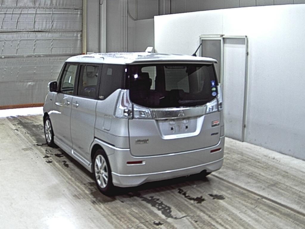 MITSUBISHI DELICA D:2