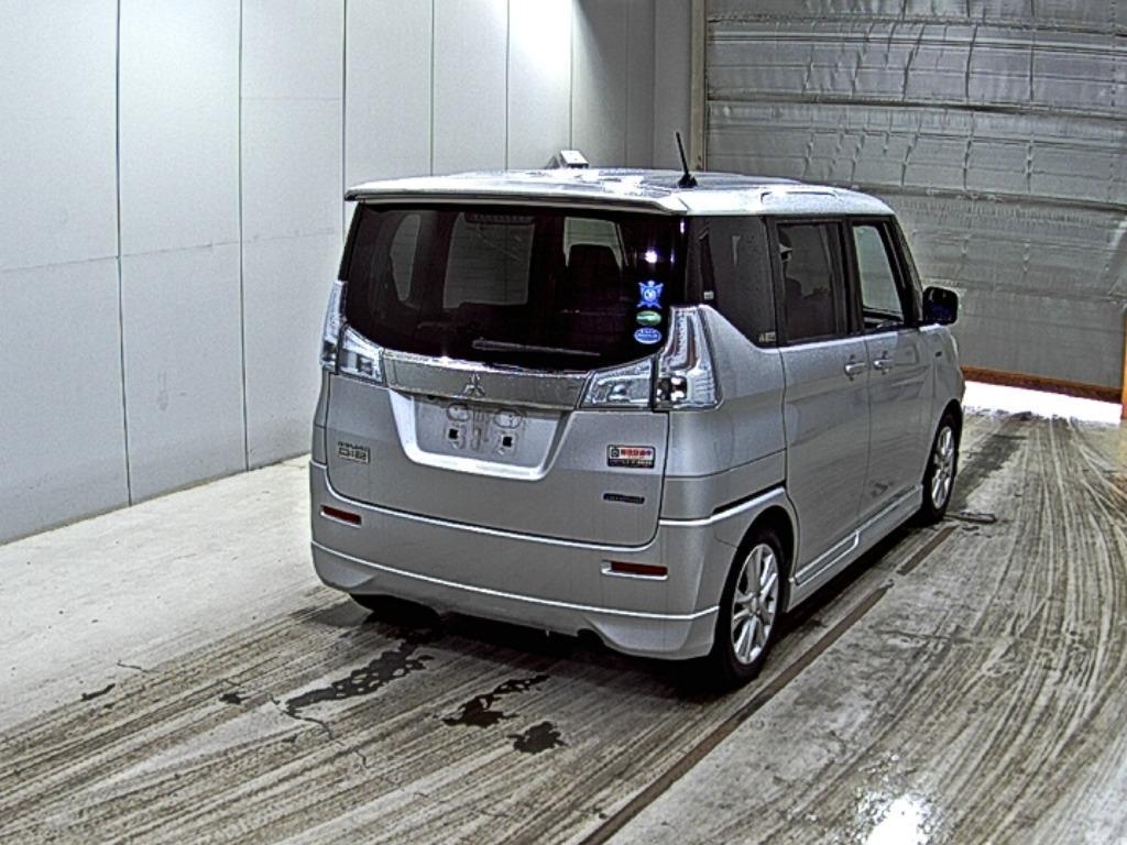 MITSUBISHI DELICA D:2