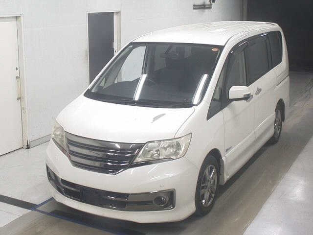 NISSAN SERENA