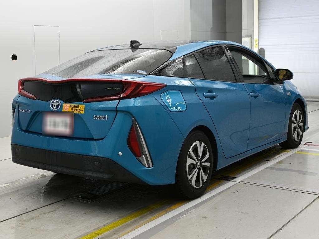 TOYOTA PRIUS PHV