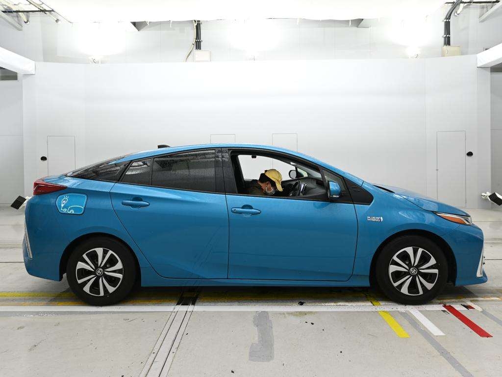TOYOTA PRIUS PHV