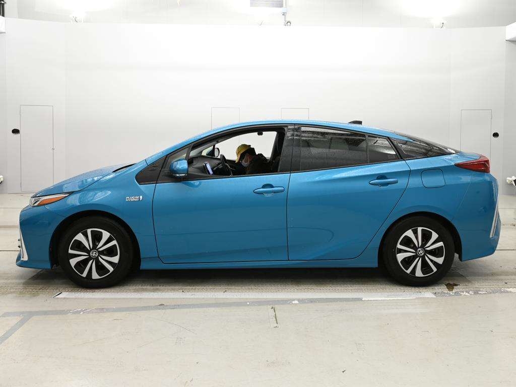 TOYOTA PRIUS PHV