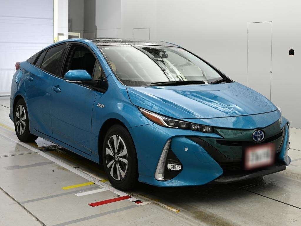 TOYOTA PRIUS PHV