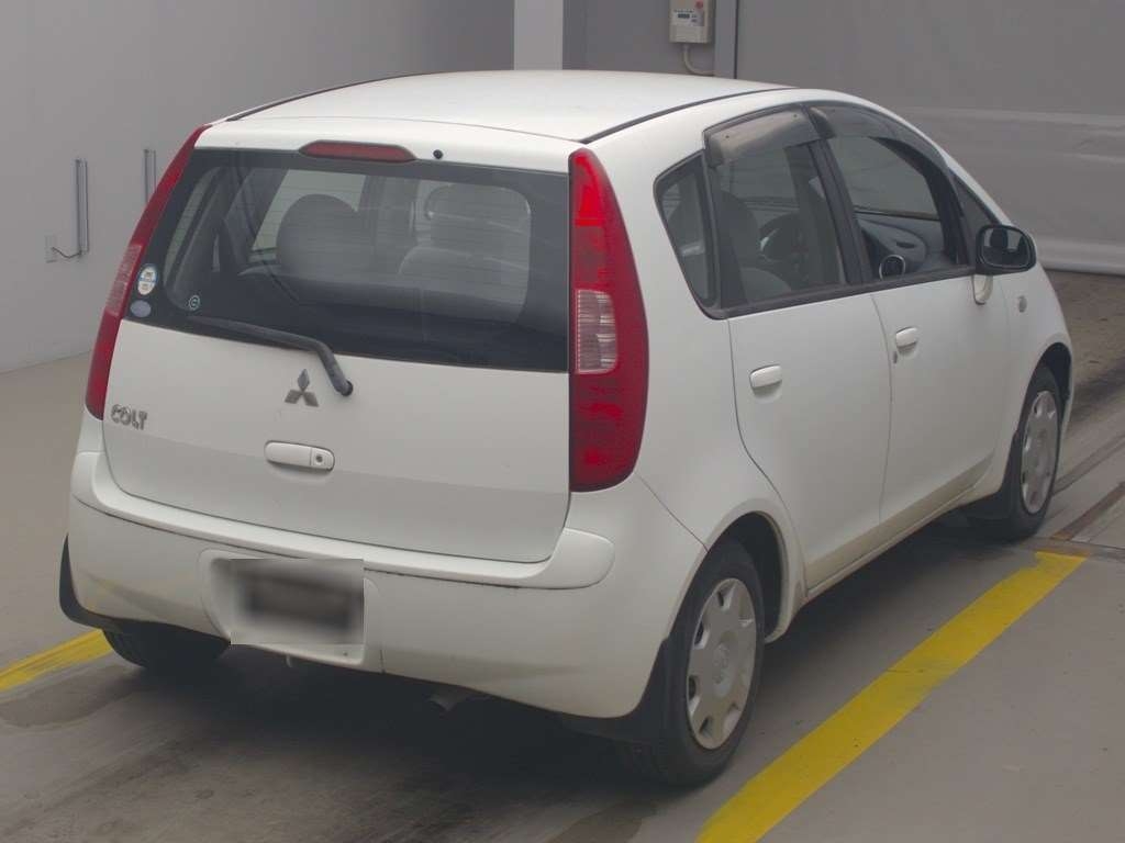 MITSUBISHI COLT