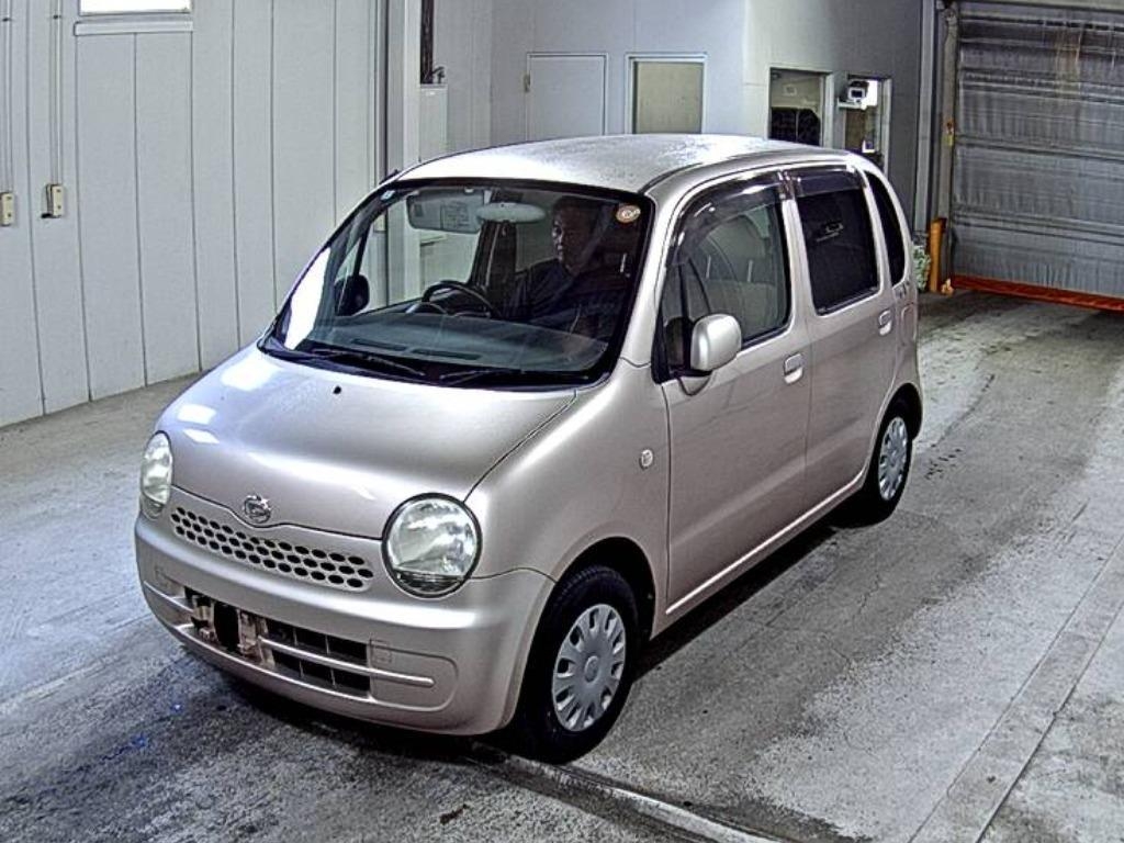 DAIHATSU MOVE LATTE