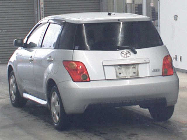 TOYOTA IST