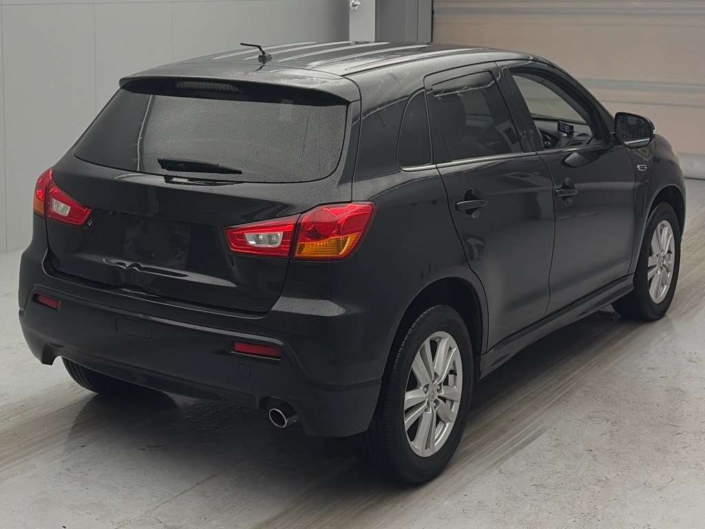 MITSUBISHI RVR