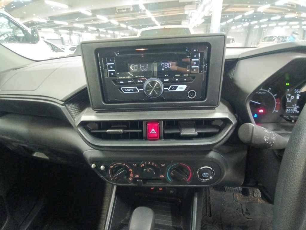 DAIHATSU ROCKY