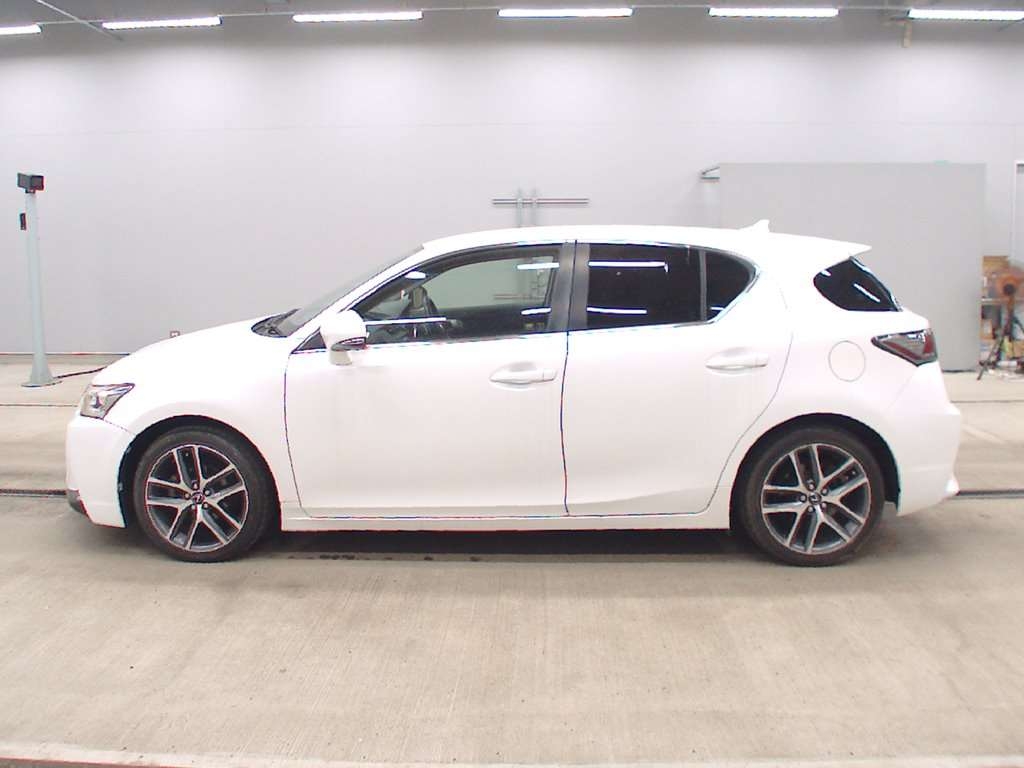 LEXUS CT200H