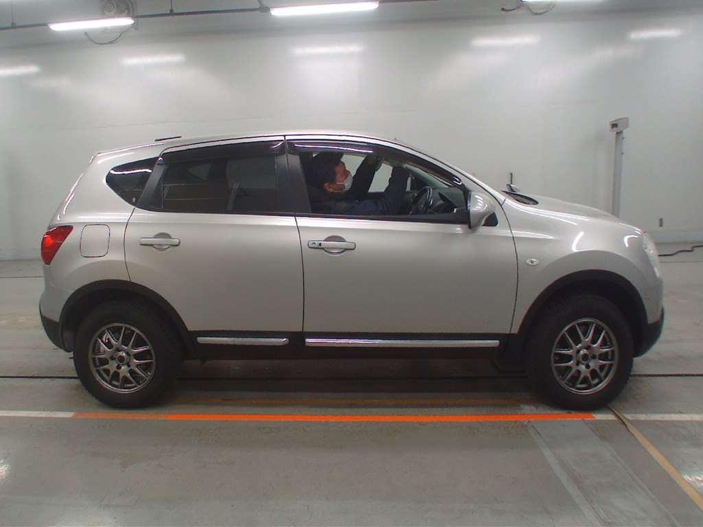 NISSAN DUALIS