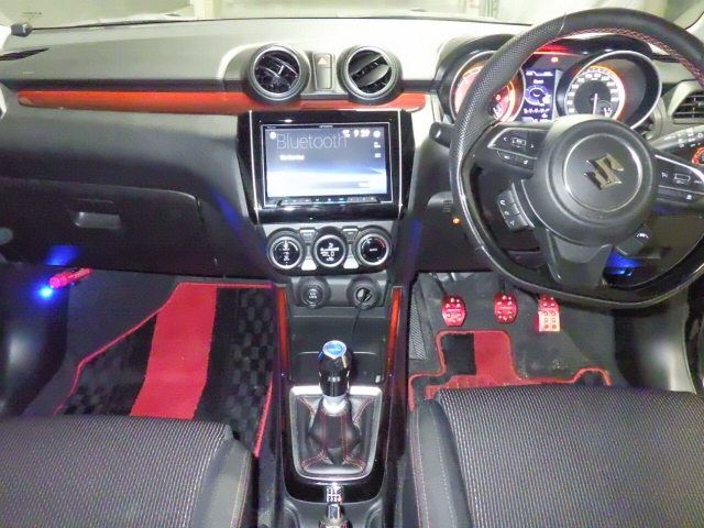 SUZUKI SWIFT