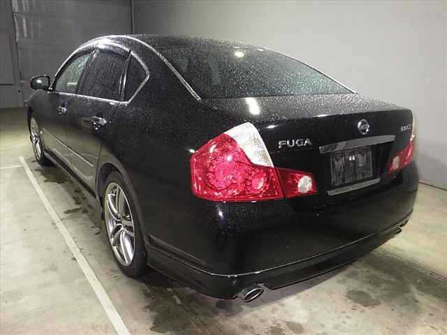 NISSAN FUGA