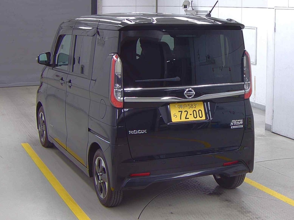 NISSAN ROOX