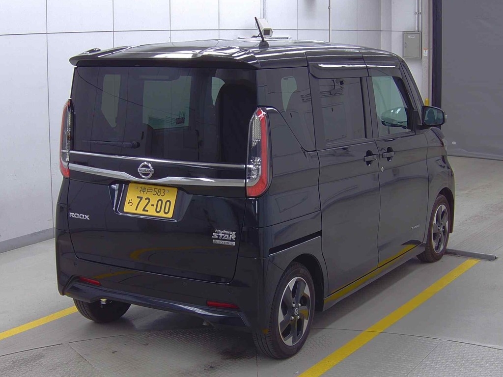NISSAN ROOX