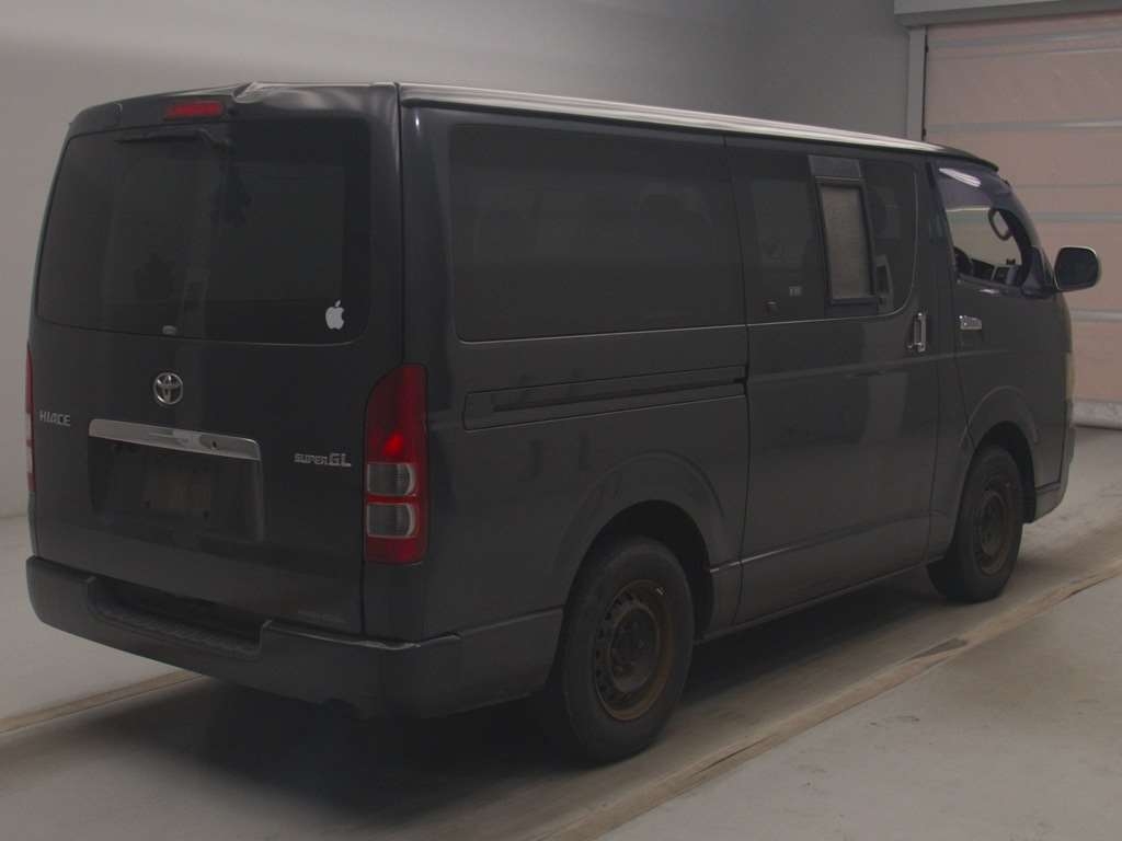 TOYOTA REGIUS ACE