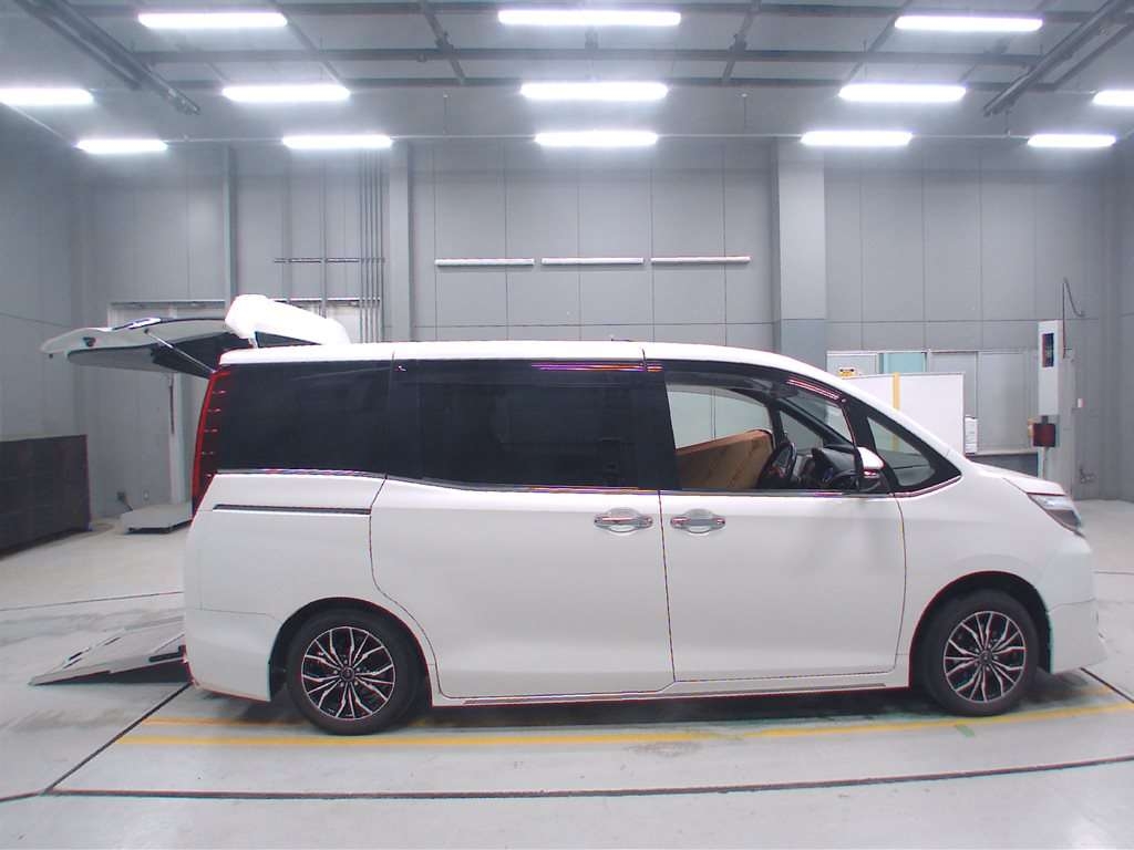 TOYOTA ESQUIRE