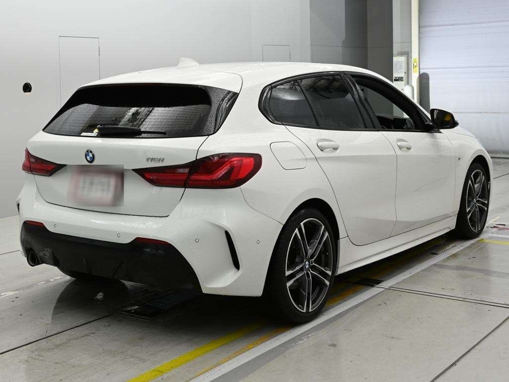 BMW 1-SERIES