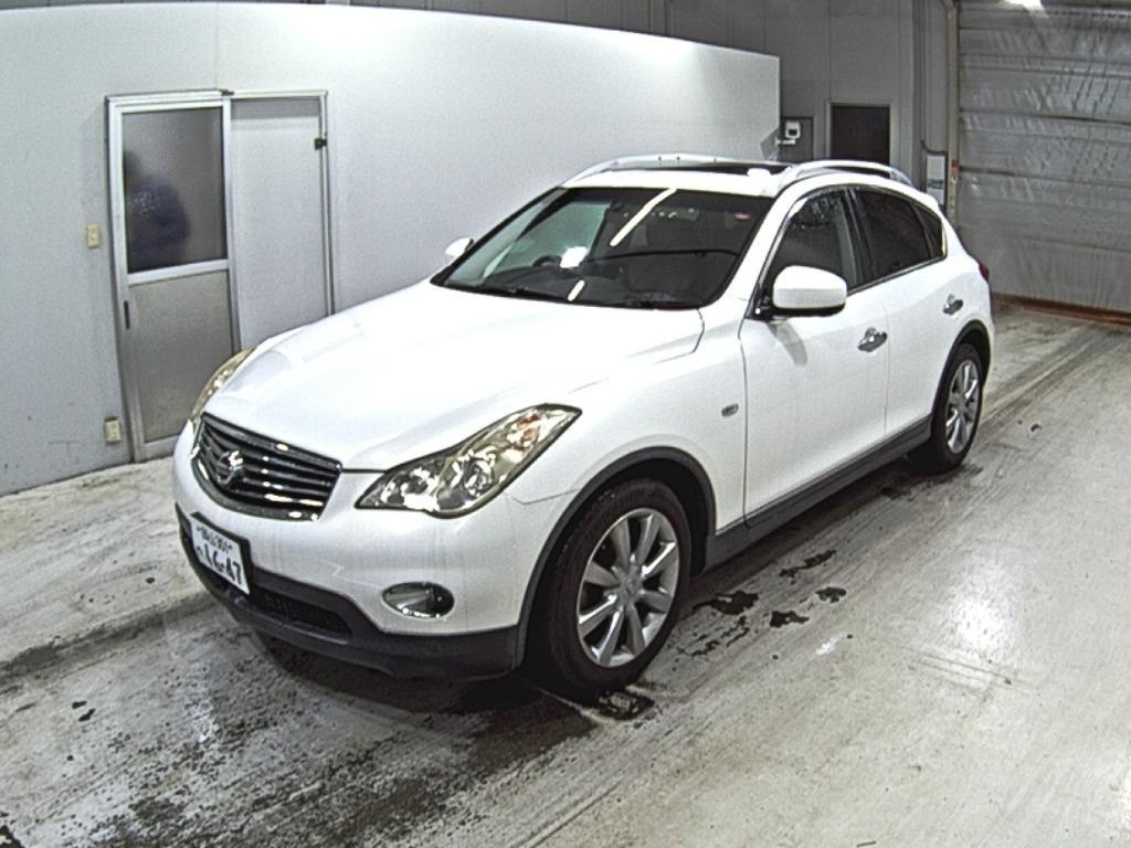 NISSAN SKYLINE CROSSOVER