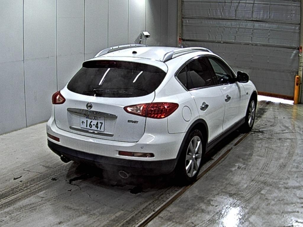 NISSAN SKYLINE CROSSOVER