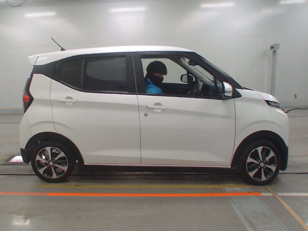 MITSUBISHI EK X