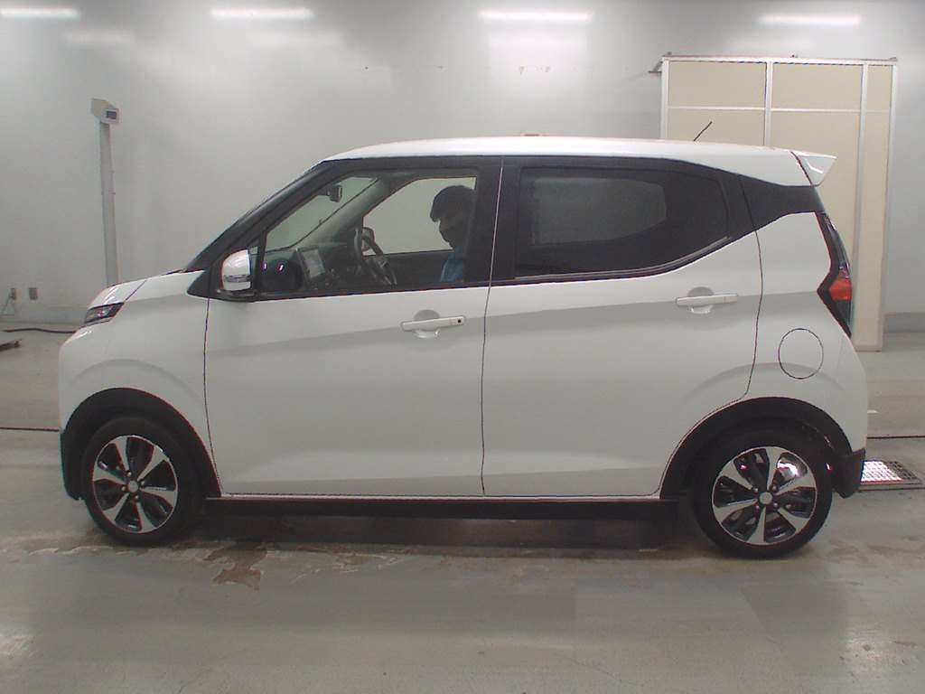 MITSUBISHI EK X