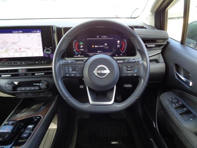 NISSAN AURA
