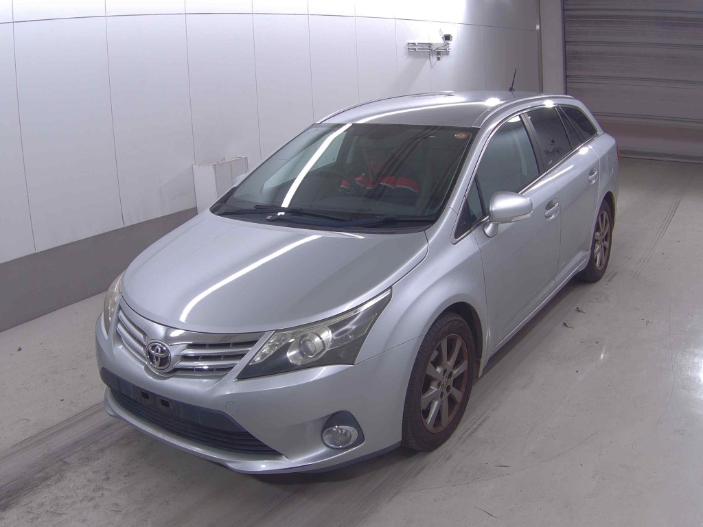 TOYOTA AVENSIS