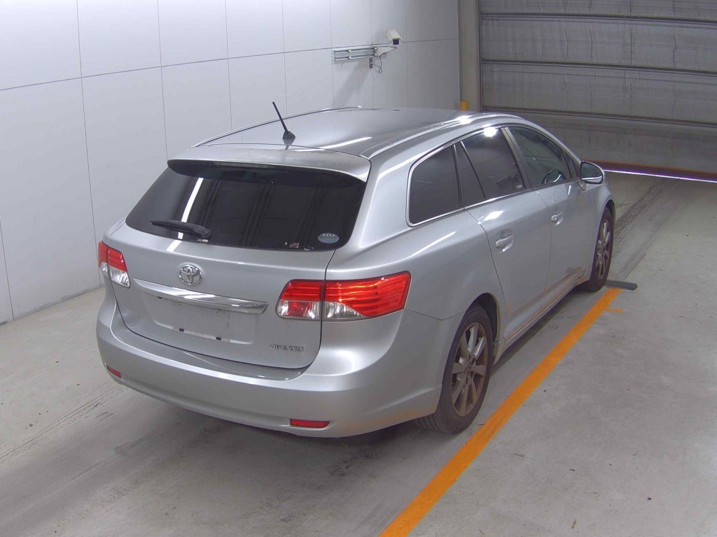 TOYOTA AVENSIS