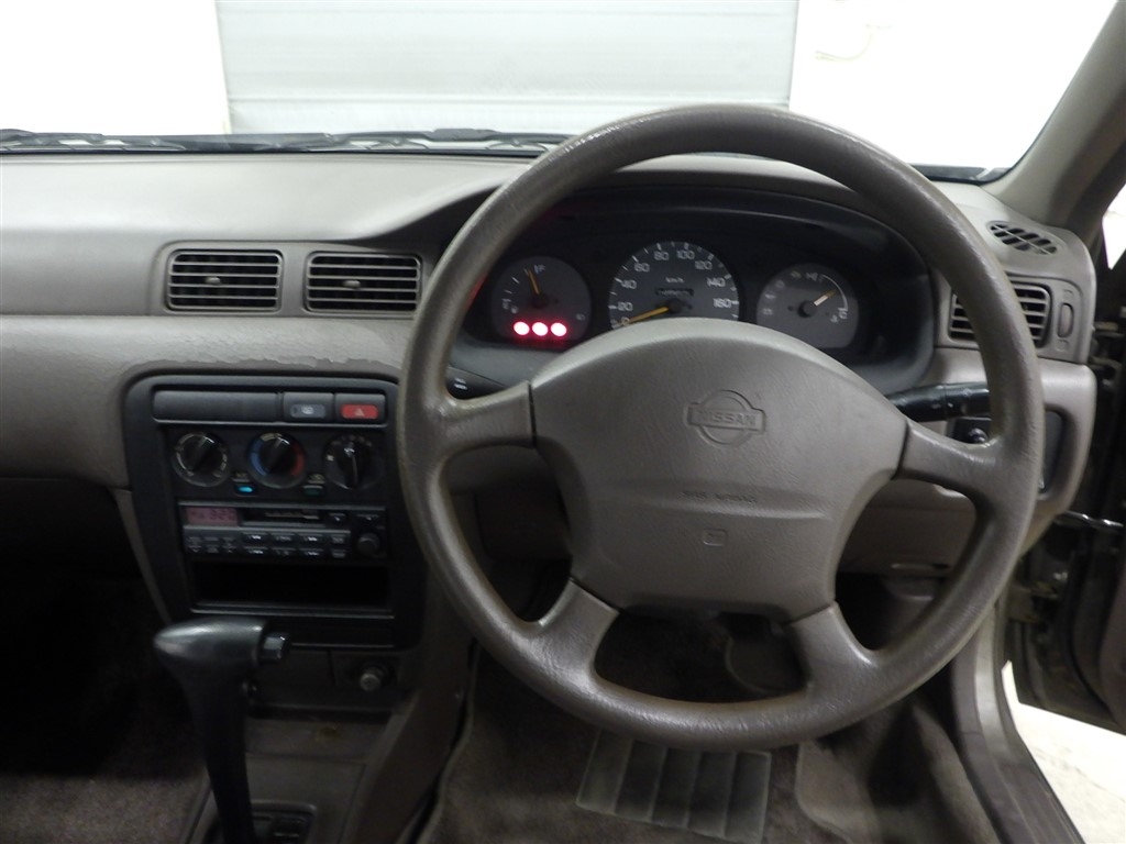 NISSAN SUNNY