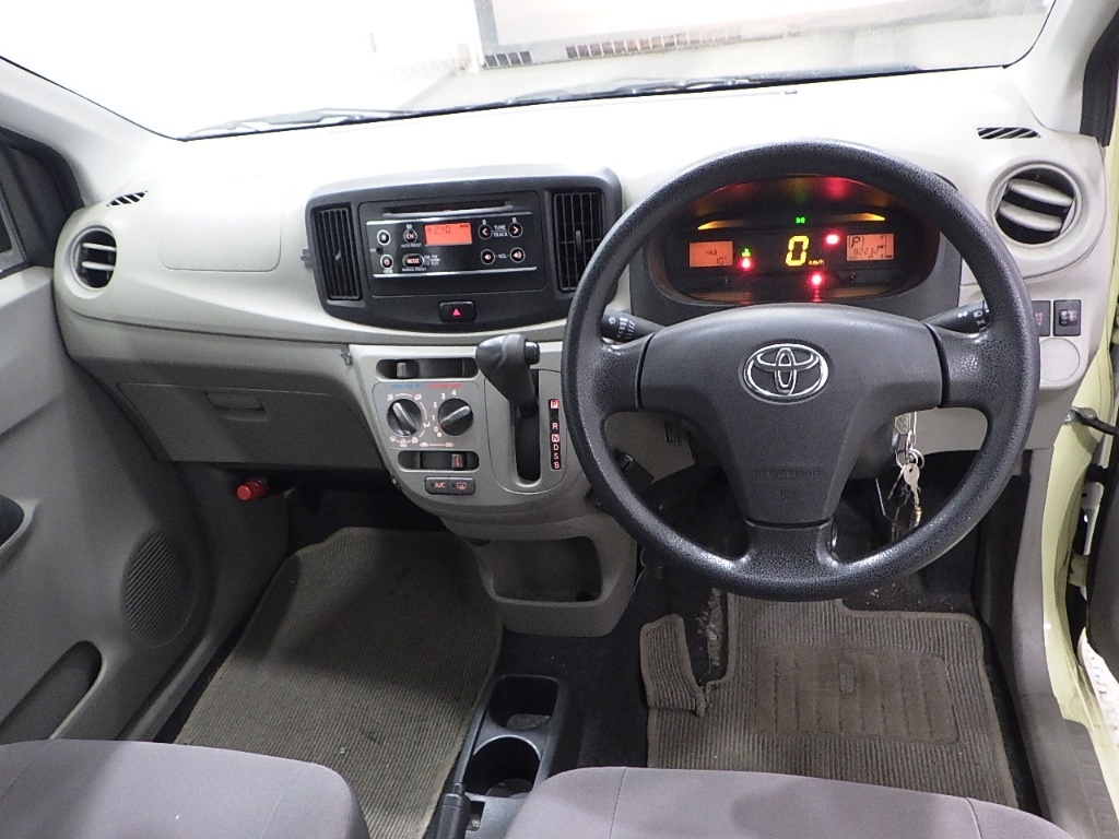 TOYOTA PIXIS EPOCH