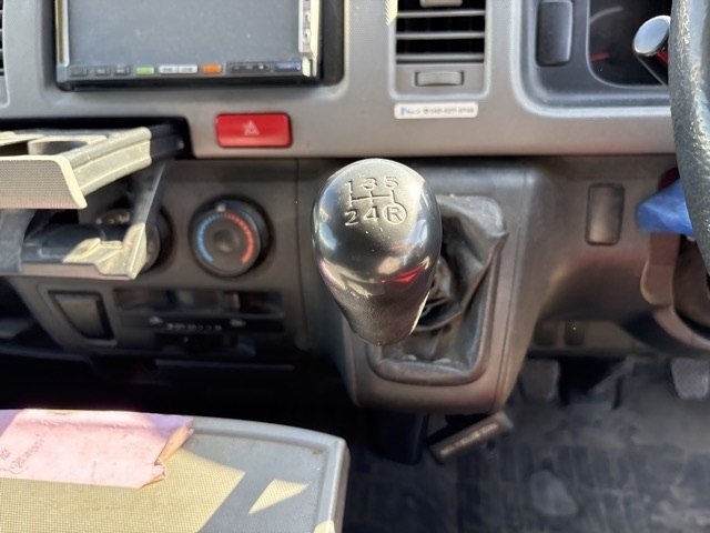 TOYOTA REGIUS ACE