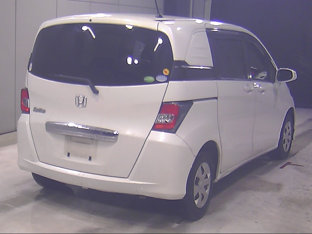 HONDA FREED SPIKE