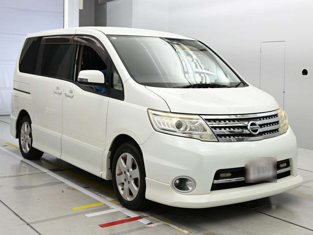 NISSAN SERENA