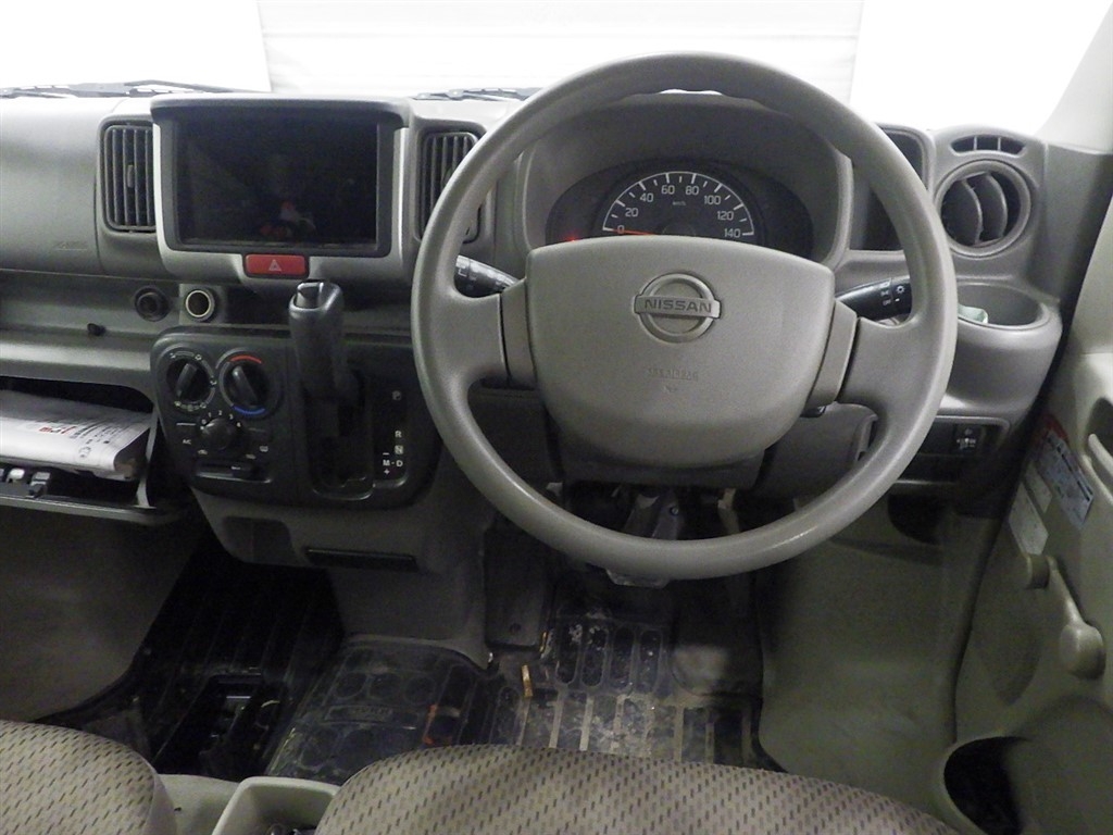 NISSAN NV100 CLIPPER