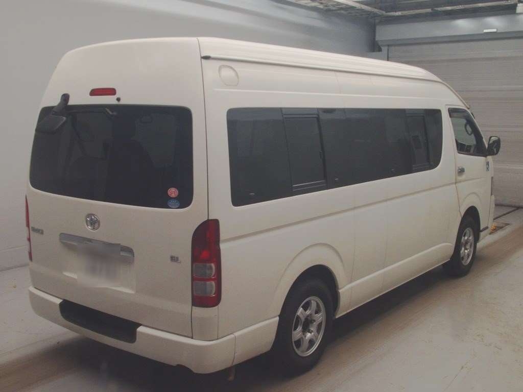 TOYOTA REGIUS ACE