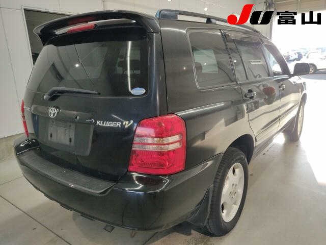 TOYOTA KLUGER V