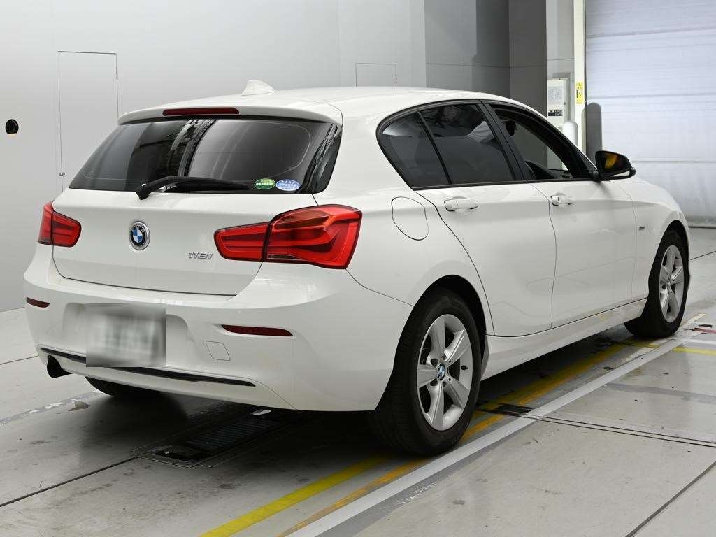 BMW 1-SERIES