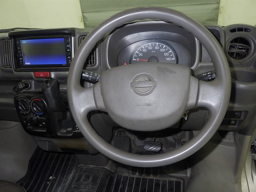 NISSAN NV100 CLIPPER