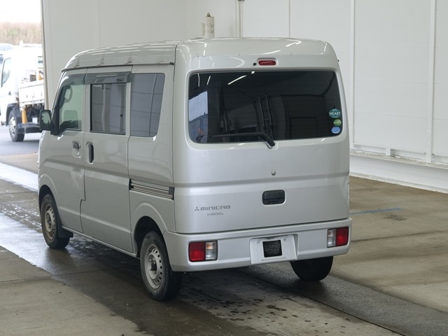 MITSUBISHI MINICAB