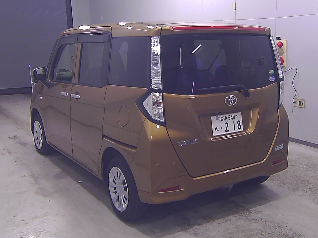 TOYOTA TANK
