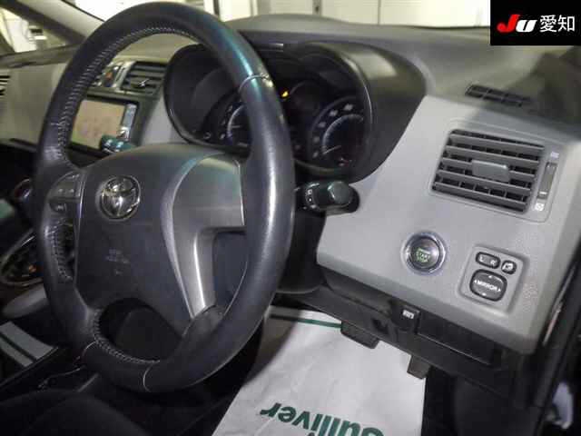 TOYOTA MARK X ZIO