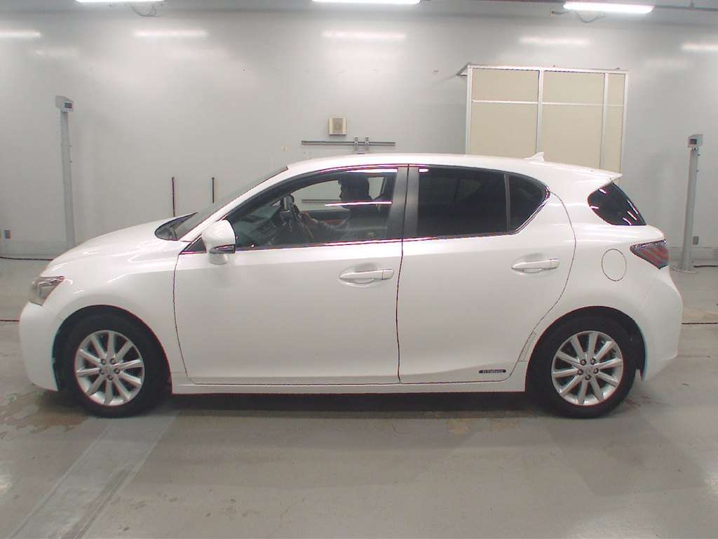 LEXUS CT200H