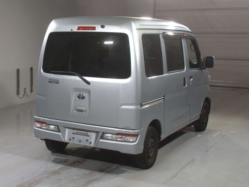 TOYOTA PIXIS VAN
