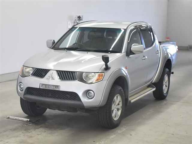 MITSUBISHI TRITON