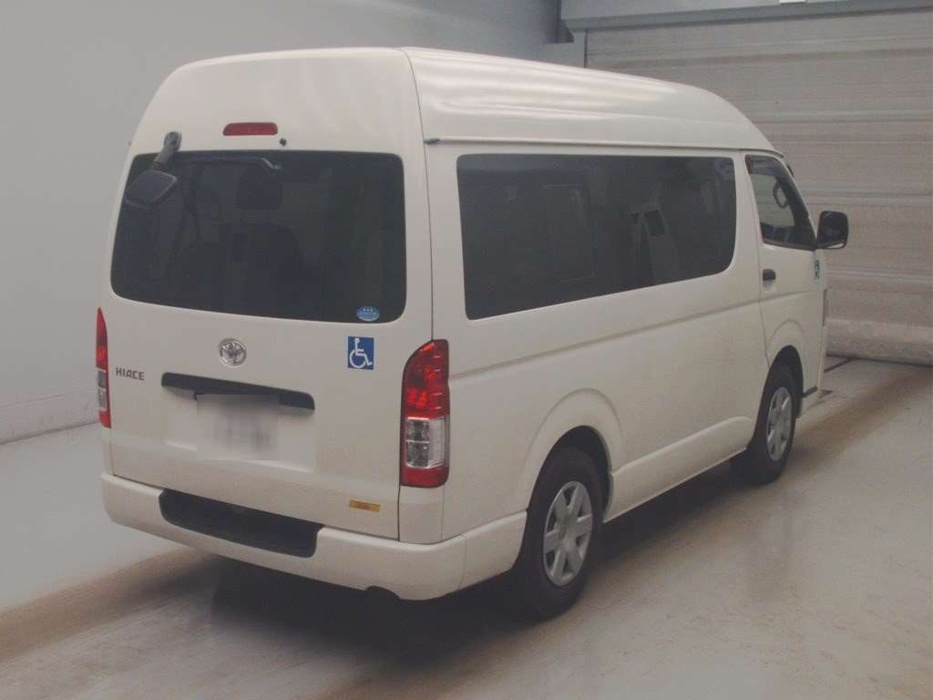 TOYOTA REGIUS ACE