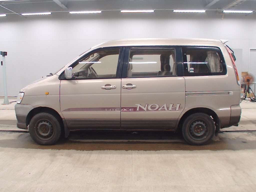 TOYOTA LITE ACE NOAH